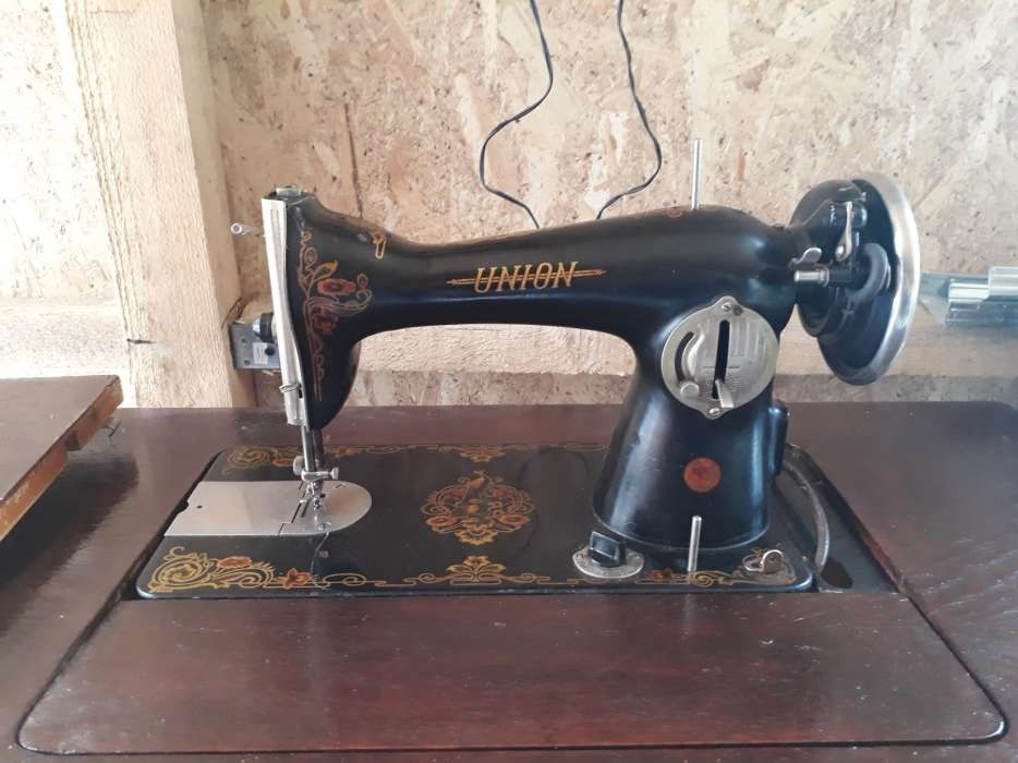 Masina de cusut UNION