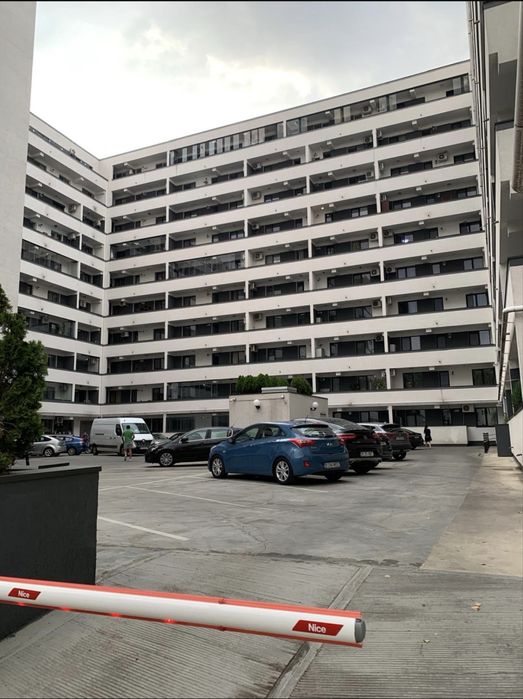 Inchiriez apartament