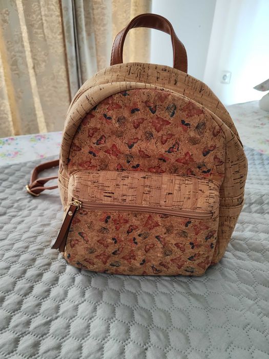 Дамска цветна раница