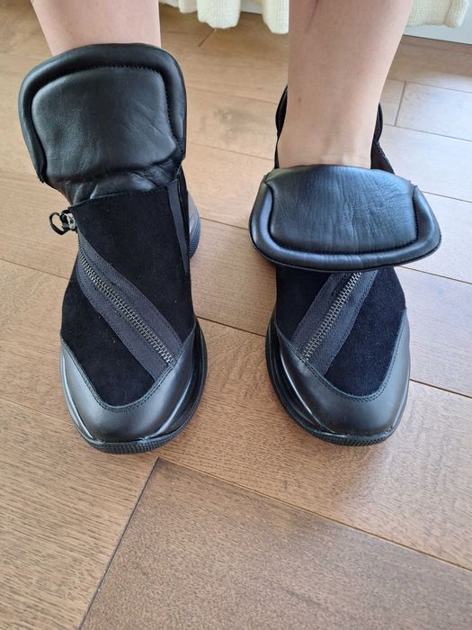 Черни кожени обувки