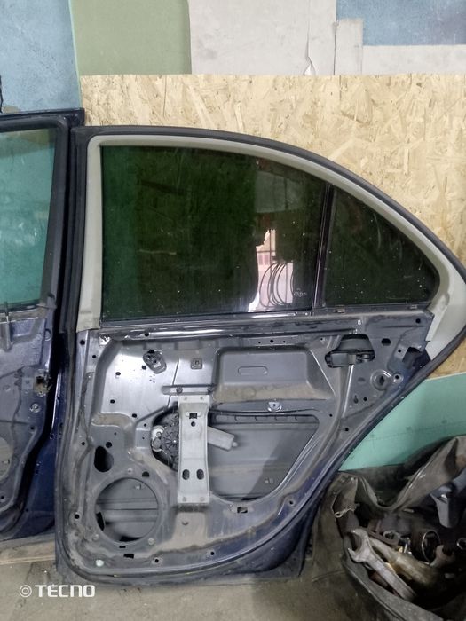 Продам двери мерс