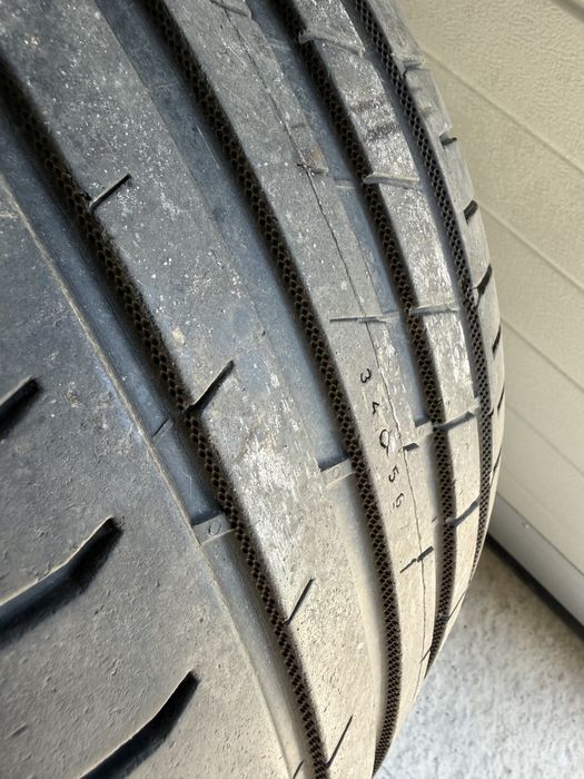 Nokian 235/45/19 2бр