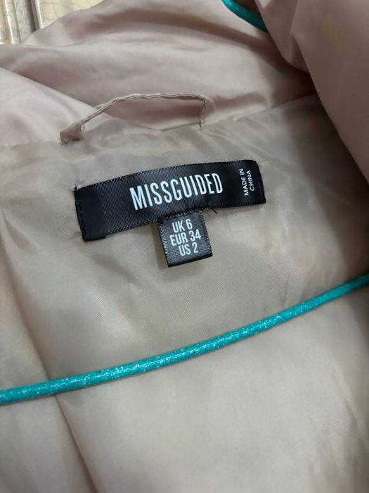 Missguided дълъг ватиран дамдски елек с качулка, бежов, XS / EUR 34, като ново, младежки