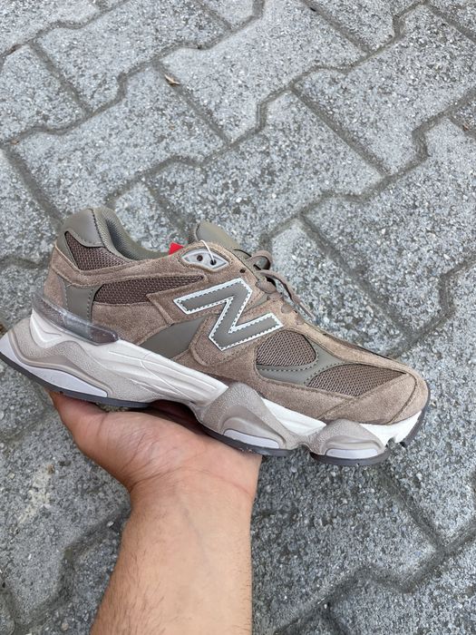 Различни цветове New Balance 9060