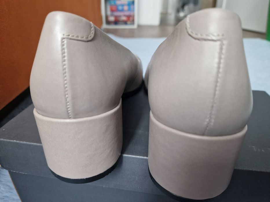 Noi! Pantofi cu toc Ecco, 39