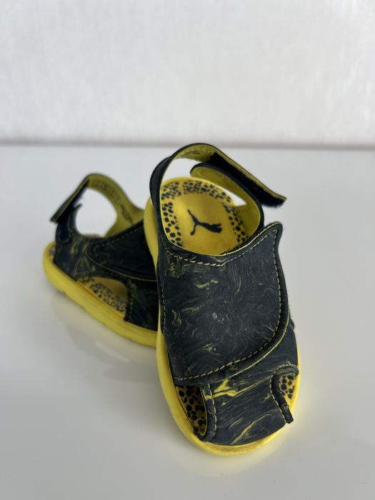Sandale Puma marime 20 ca noi