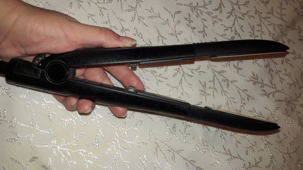 Выпрямитель для волос