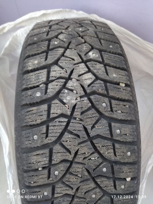 Резина зимняя Bridgestone
