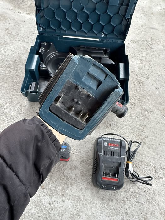 Bosch GWS 18V-10 C ъглошлайф