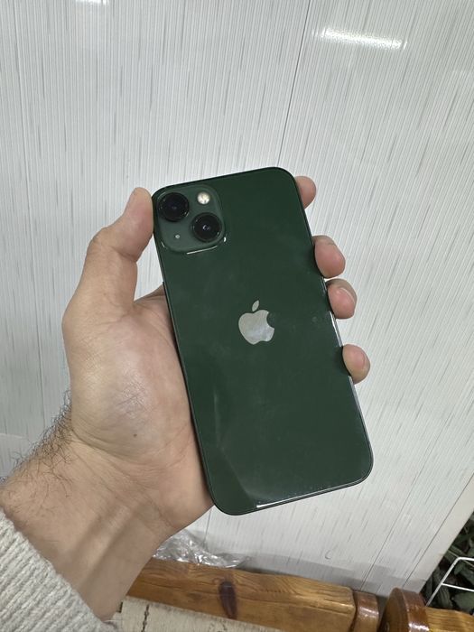 Срочно продается телефон Iphone 13