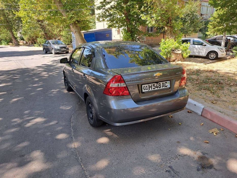 Продаю свой автомобиль Нексия 3, 1-позиция, есть кондиционер, бензин!