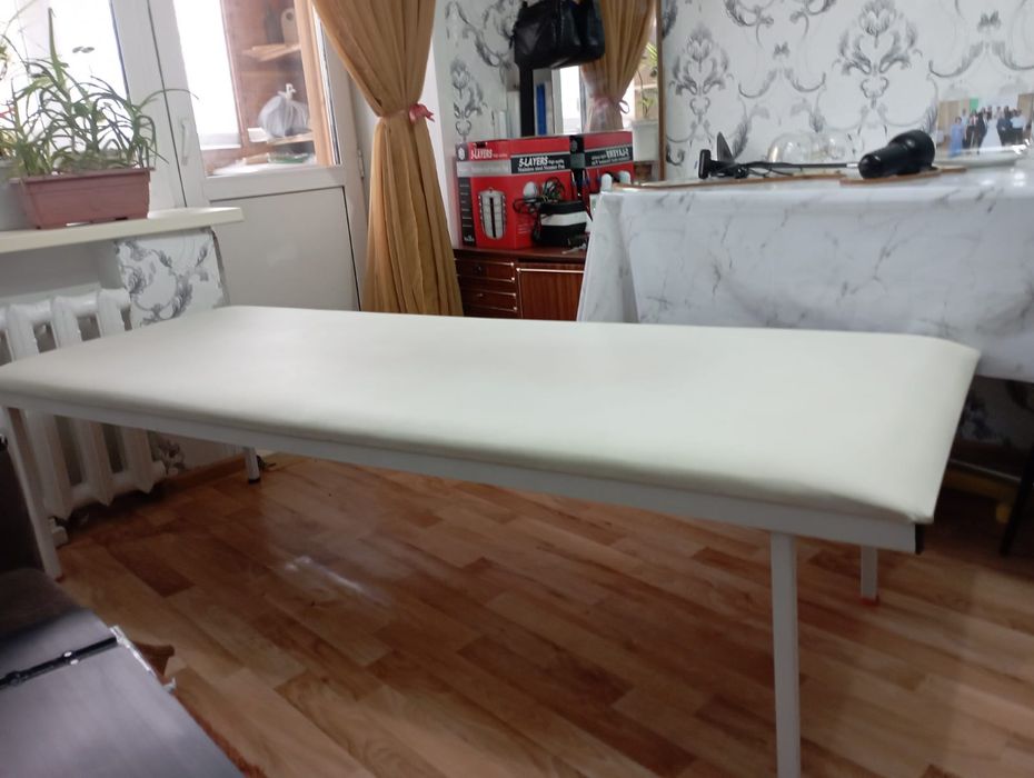 Продам кушетку б/у