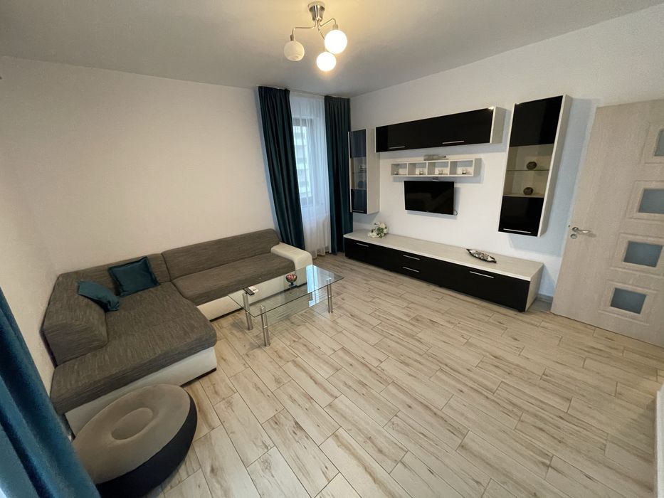 Inchiriez apartament 2 camere Mamaia Nord