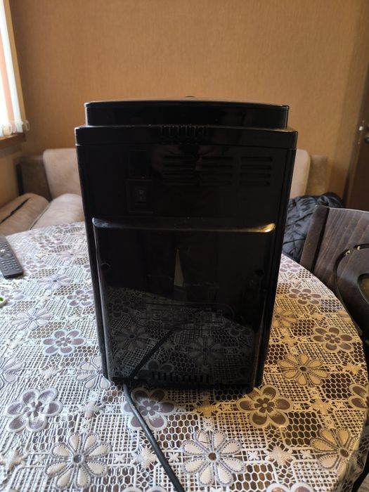 Продавам кафемашина делонги