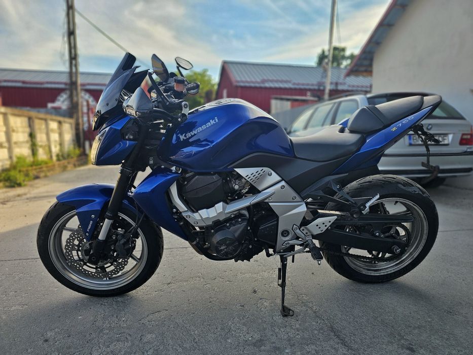 Kawasaki Z750 cu ABS, an 2009,32700km, anvelope noi