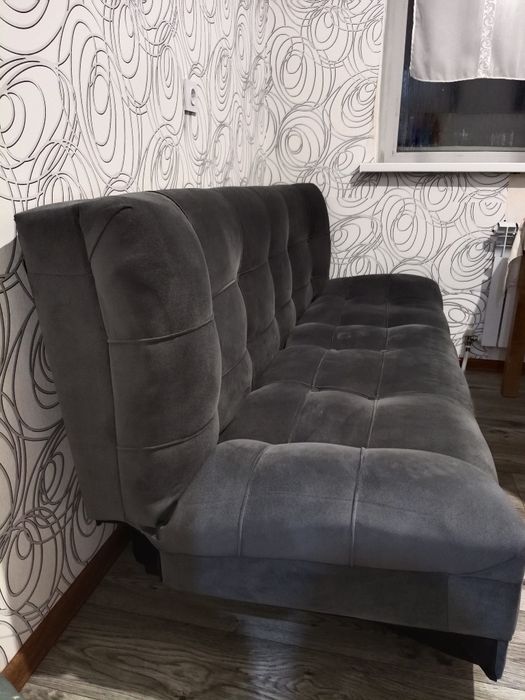 Продам диван , цвет темно серый