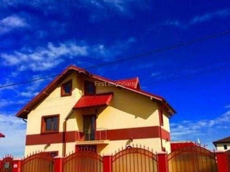 Proprietar - Vila cu 6 camere, 200 mp,3 bai,pretabila orice activitate