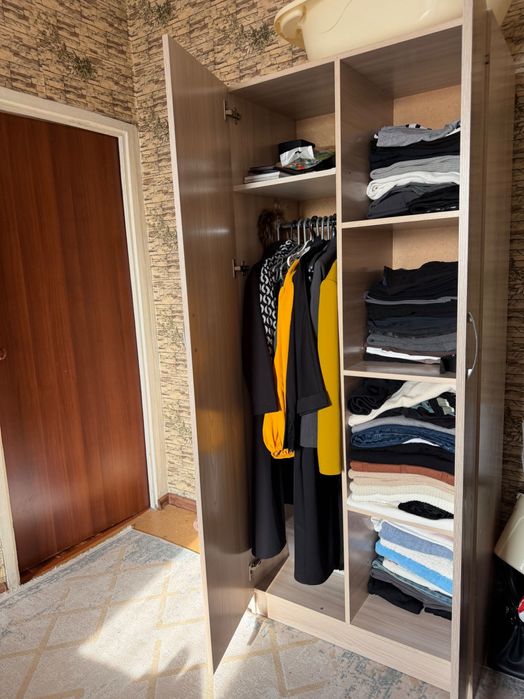 Шкаф для прихожей или спальни