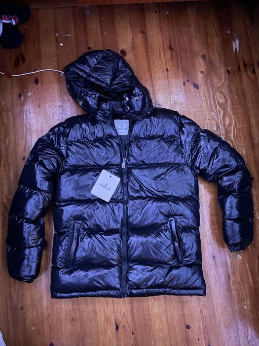 Moncler яке с NFC чеп