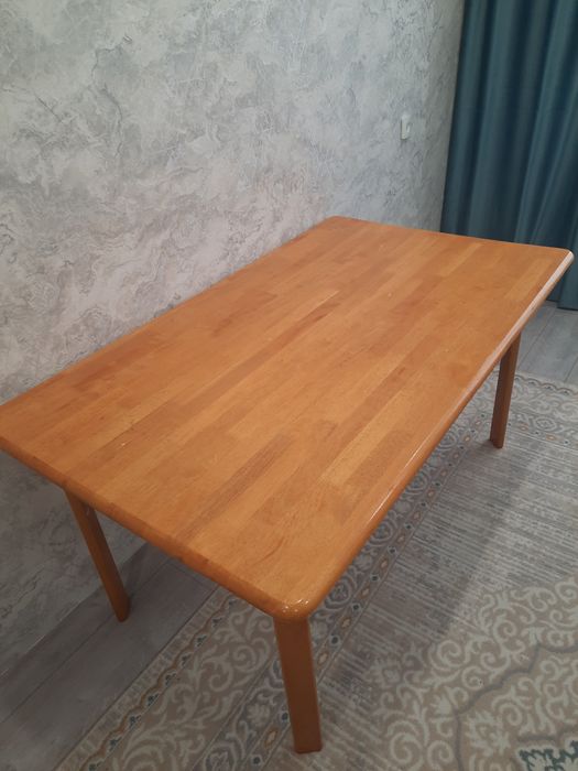 Стол в гостинную