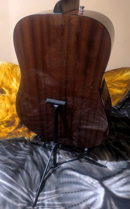 Fender cd 60 nat Чехол, кападастер, ремешок и подставка.