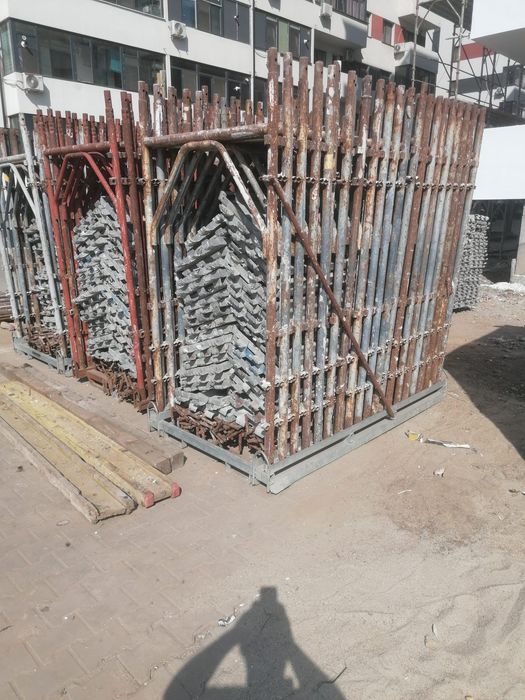 Inchiriez Popi Metalici Schela Metalica Cravate Pentru Stalpi Saturn