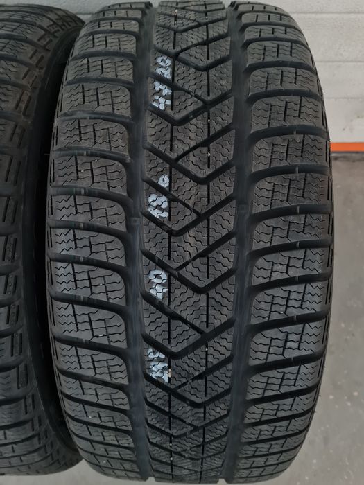 Зимни гуми 4 PIRELLI StottoZero3 245 40 R18 дот 4720