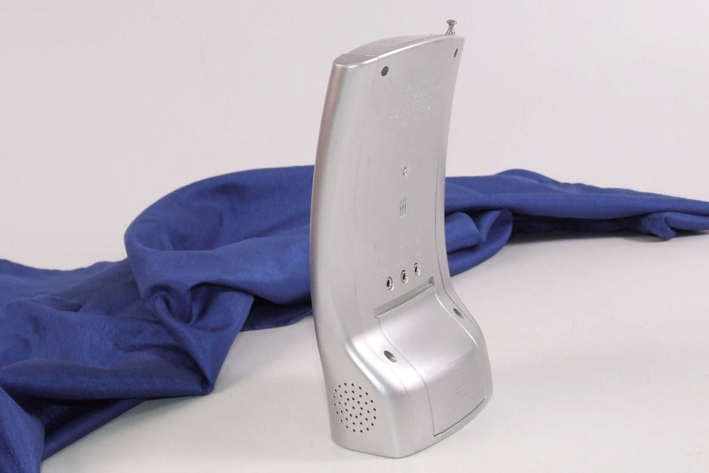 Radio cu ceas de birou, functii multiple, priza si baterii, NOU