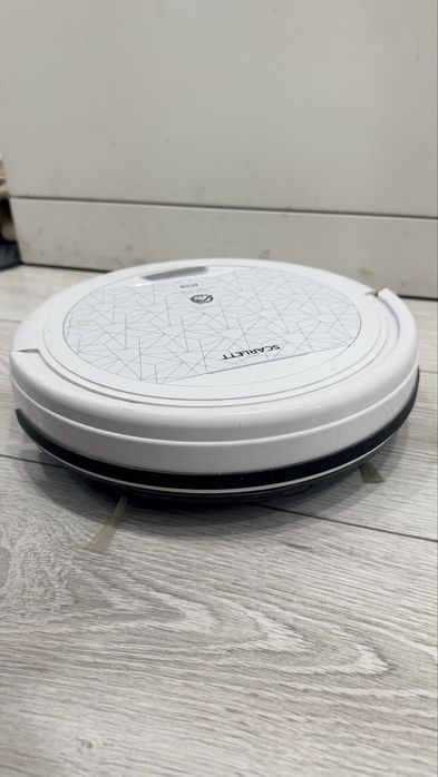 Продам робот пылесос Scarlett