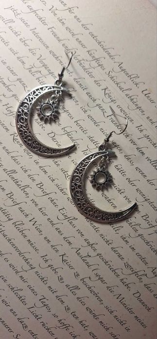 Ръчно изработени обеци от естествени кристали