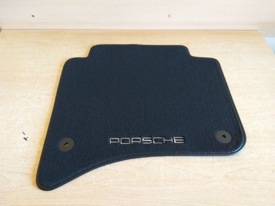 Covorase auto din mocheta dedicate PORSCHE CAYENNE