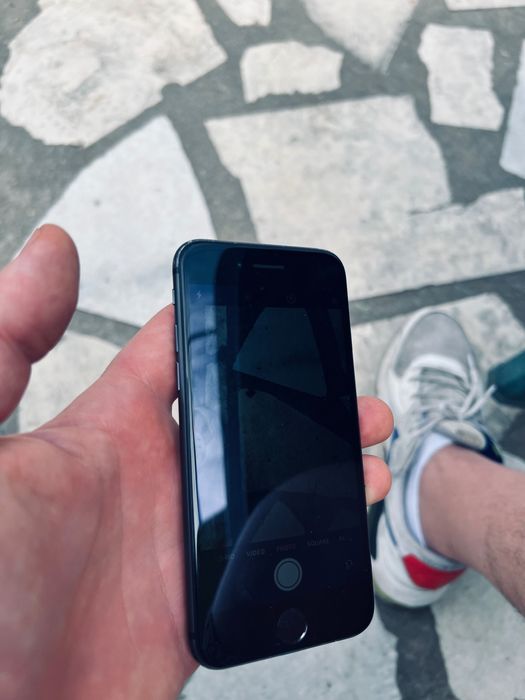 iPhone 8 използван но като нов