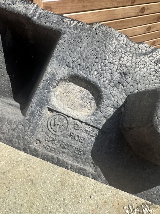 Абсорбер заднего бампера поло седан