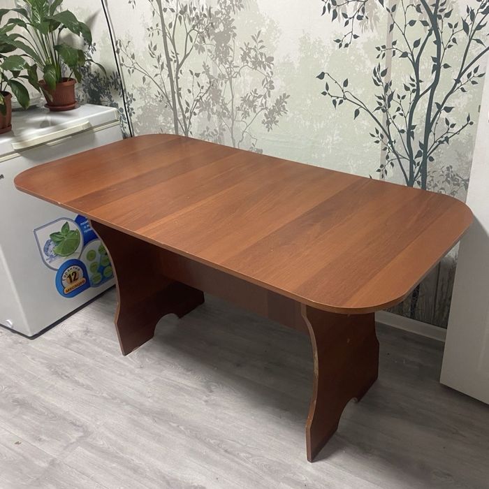 Продам стол 150*70 см