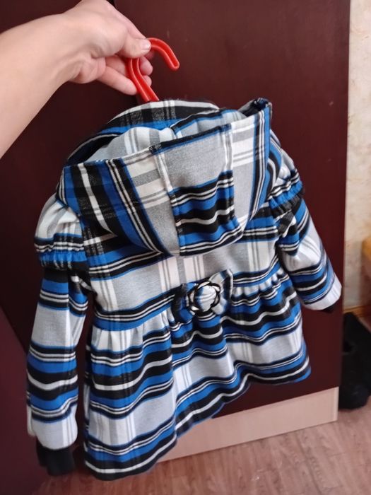 Продам куртки детские