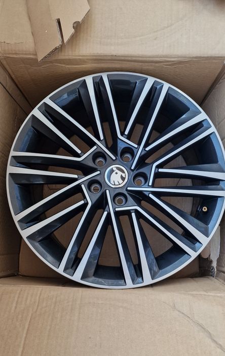 Vind jante originale 18 skoda luxon