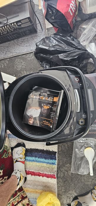 Мультиварка Redmond