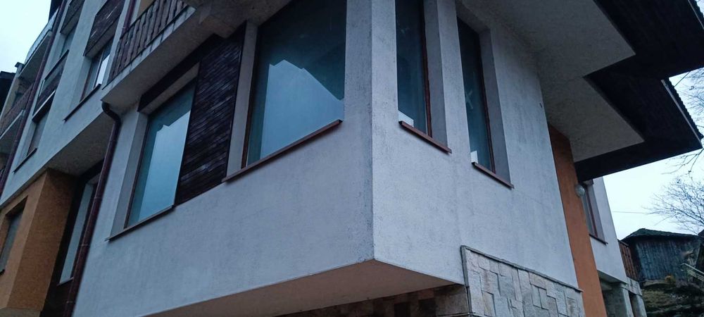 Апартамент със страхотна гледка, собствен вход и високи тавани (4м)