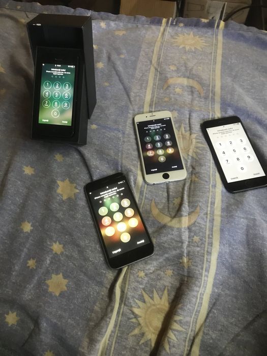 Vand iphone 4 bucati la pachet
