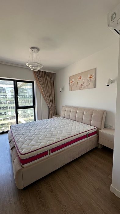 3 cam Silk District