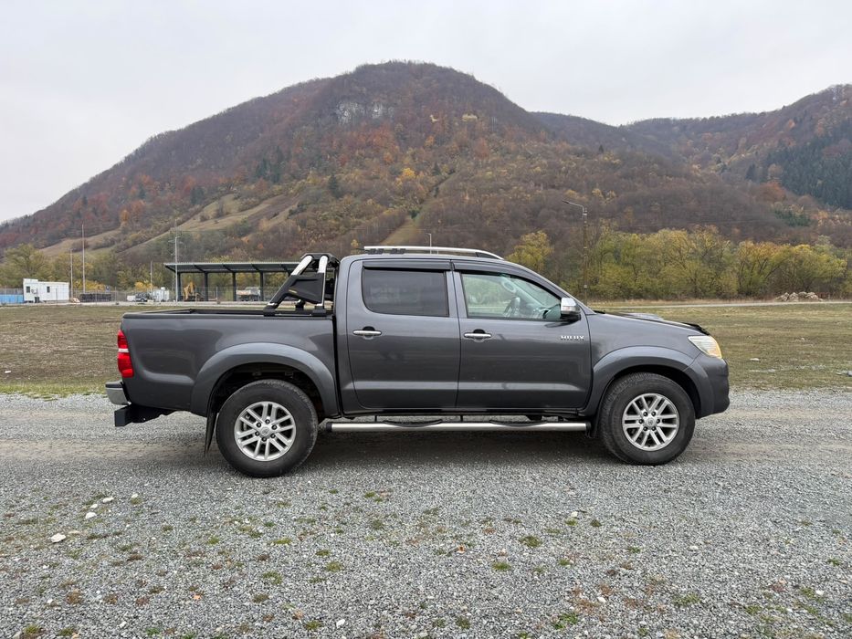 Toyota Hilux  -  3.0 D-4D ~ import Germania ~ numar de zoll valabil ~ autoutilitara adusa pe roti ~ Autoutilitara este Top 10/10