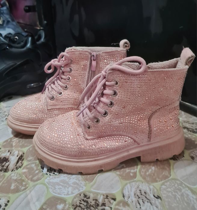 Розови боти с камъчета  ,за момиче 31 номер