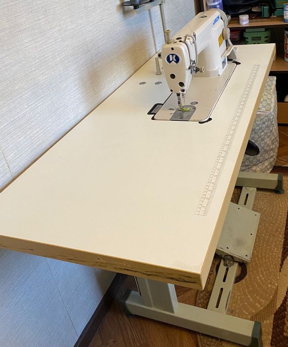 Продается швейная машина jack