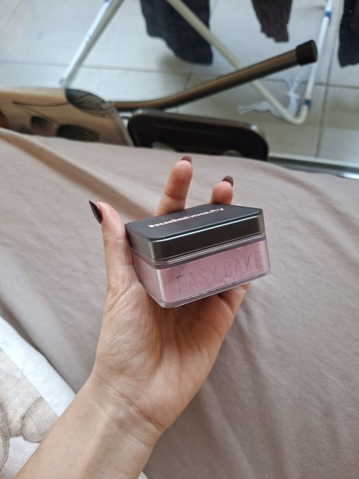 Пудра на hudabeauty