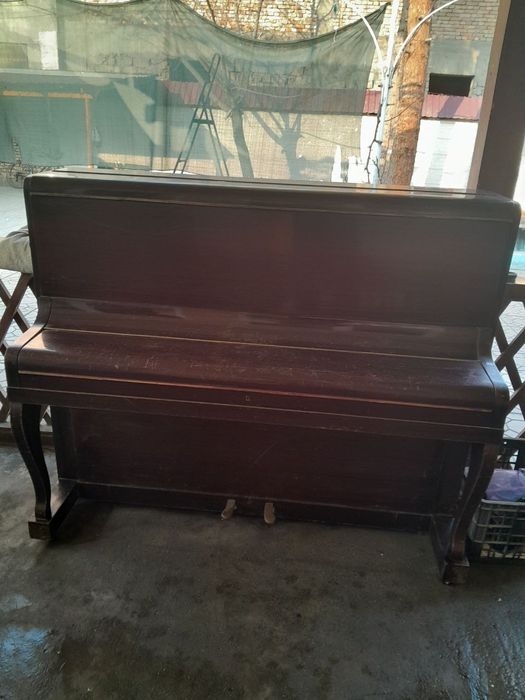 Продам Пианино ALISIA