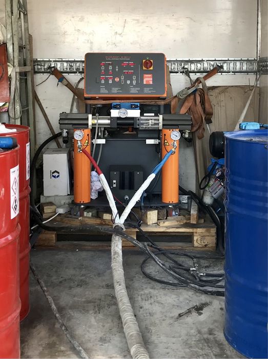 Утепление кровли, крыш, пеной (ППУ) пенополиуретан на проф. оборуд ...