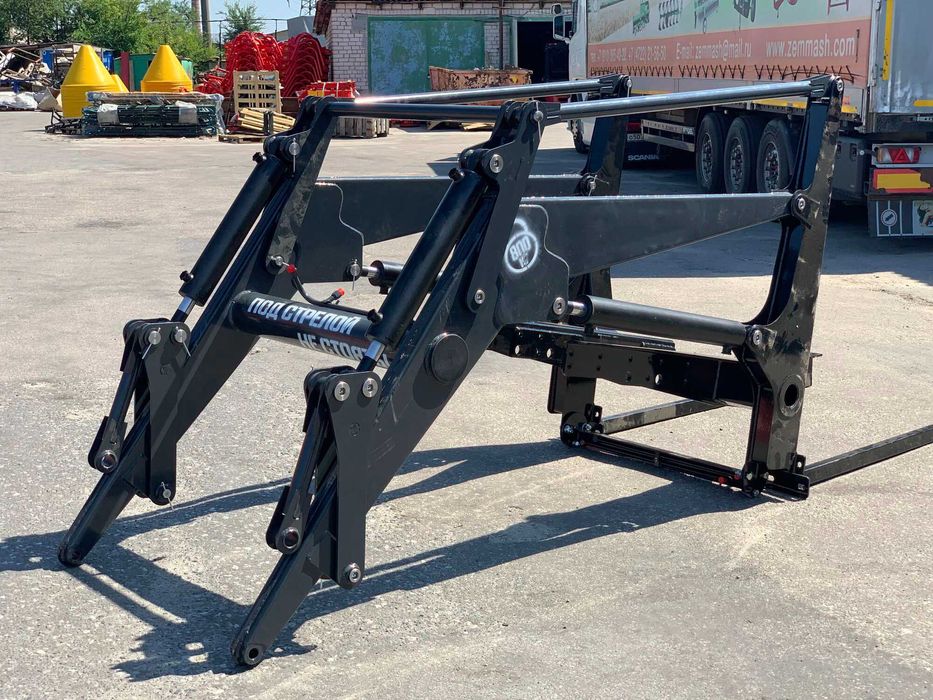 Погрузчик фронтальный навесной ПКУ-0.8 (КУН)