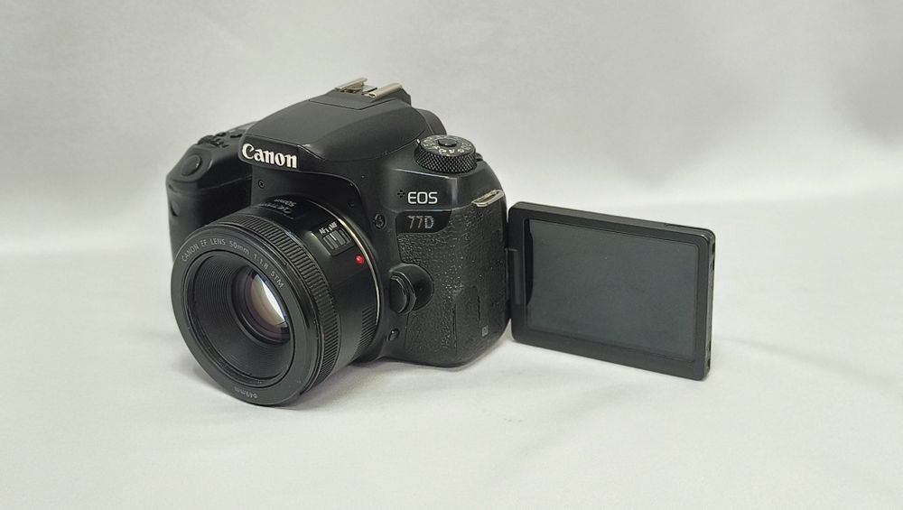 Продаю canon 77 d