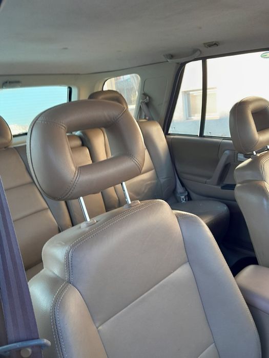 Високо проходим джип на реални 130 000 км