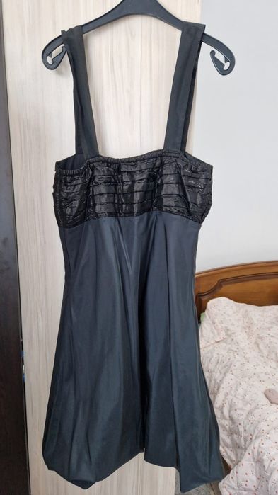 Rochie neagra  fete